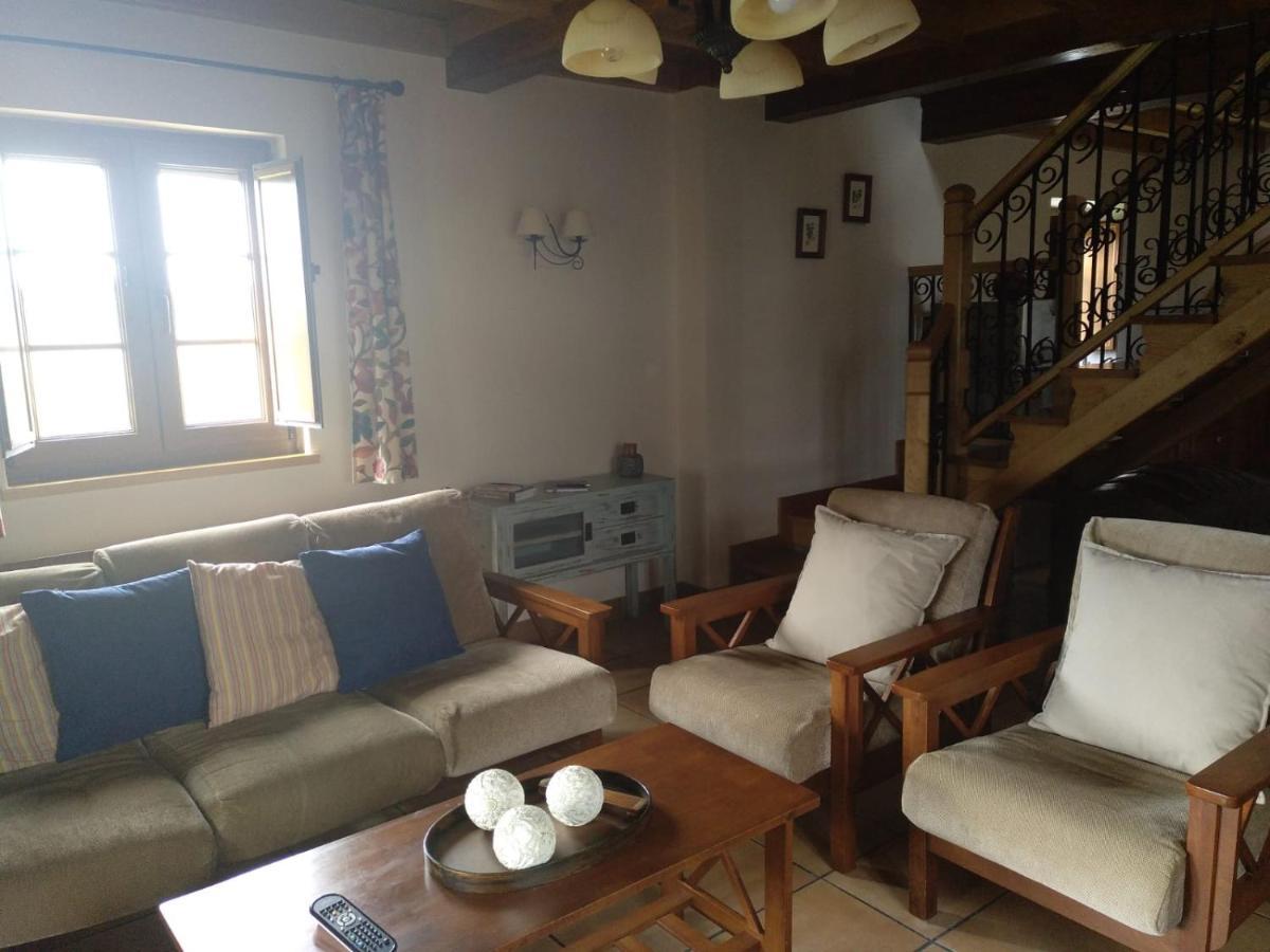 Вілла Casa Crisanta Lomba Екстер'єр фото